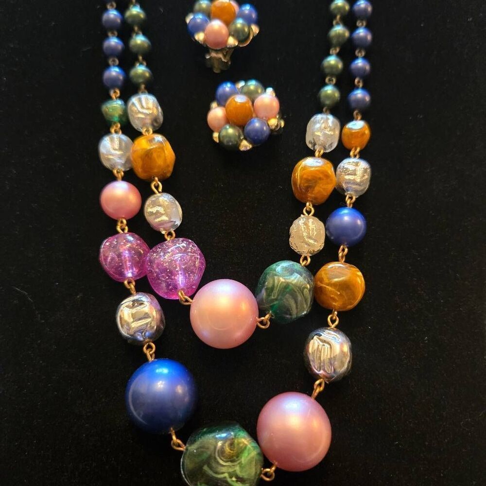 Vintage 50s 2 strand Necklace & Earrings Set Multicolor